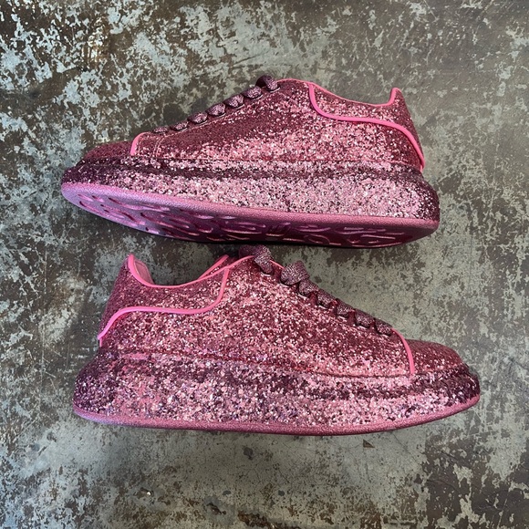 Alexander McQueen Sneakers - Picture 2 of 4